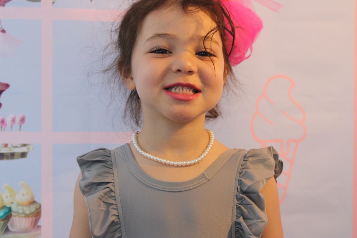 12" Photo Prop Pearl Necklace