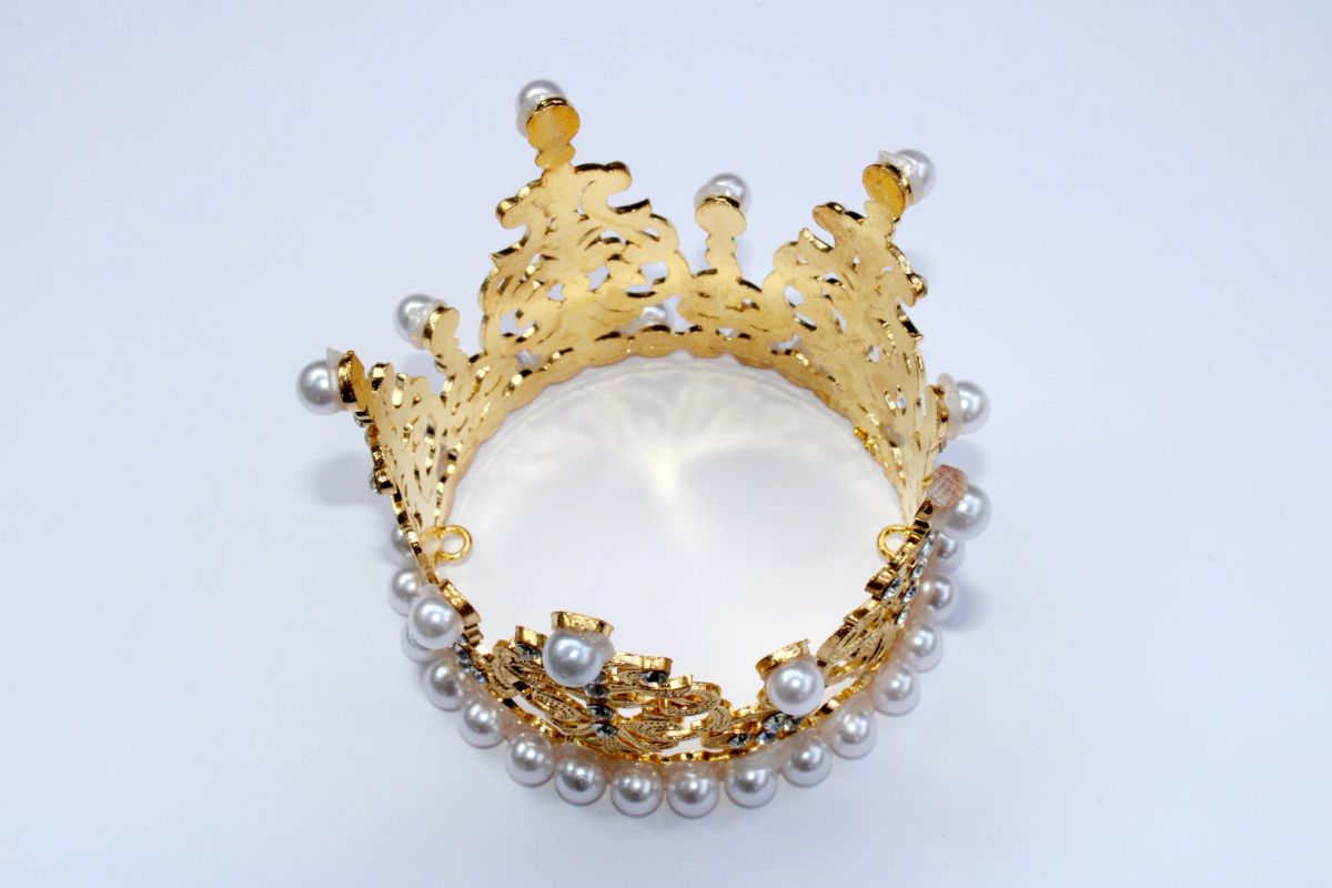 Golden Pearl & diamond accented Crown