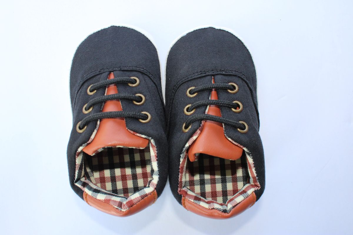 Black Canvas Soft Sole Crib Shoes