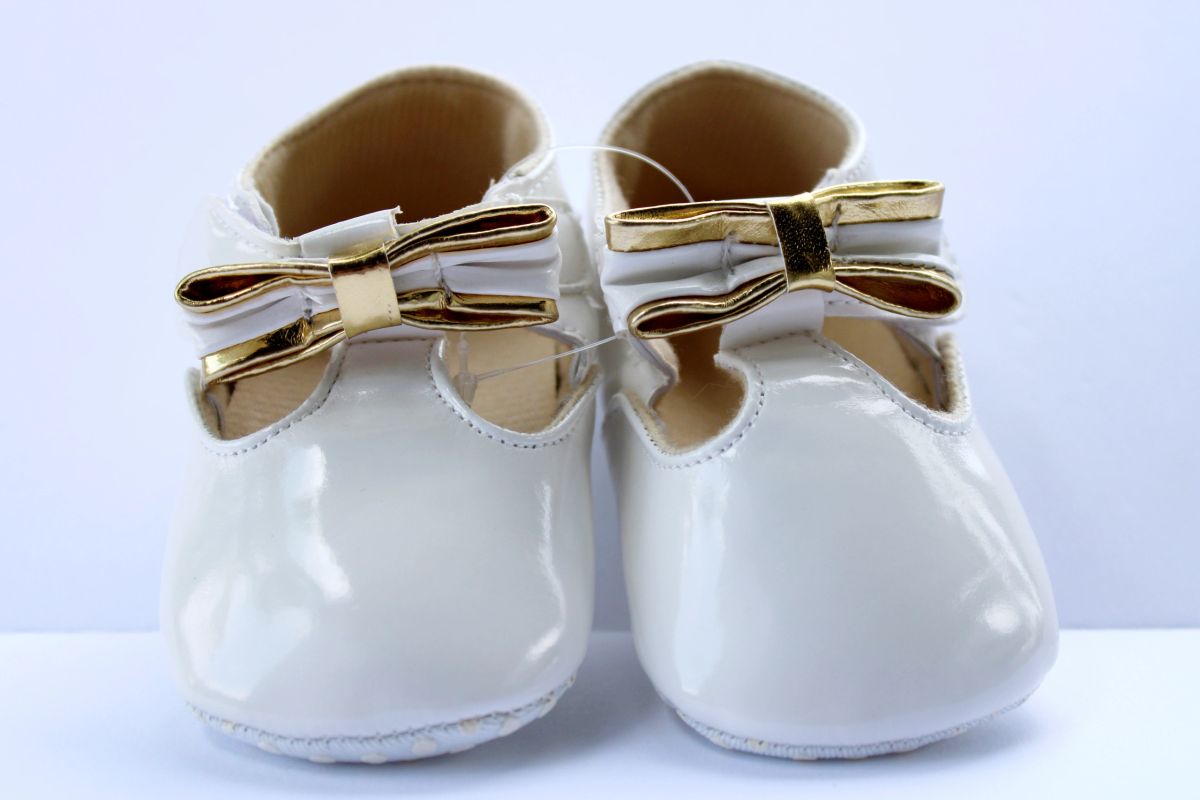 Patent Leather Bow Crib Shoes