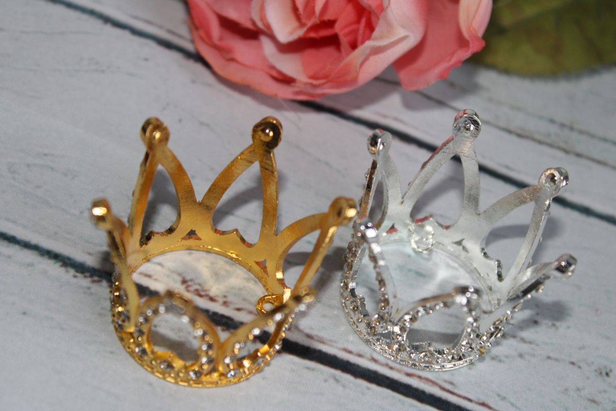 Mini Teardrop Crowns