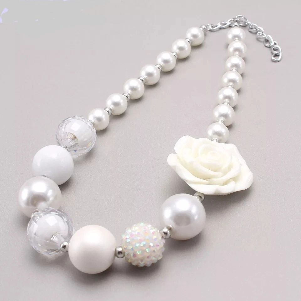 White Rose & Pearl Bubble Gum Necklace