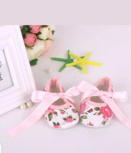 Sweet Rose Crib Shoes